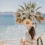 Ostrako Beachside