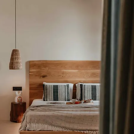 Ostrako Beachside Apartament *